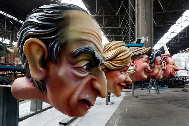 https://resize-parismatch.lanmedia.fr/rcrop/800/img/var/news/storage/images/paris-match/actu/politique/la-presidentielle-et-ses-candidats-s-invitent-au-carnaval-de-nice-1786748/nice-4/29340481-1-fre-FR/Nice-4.jpg