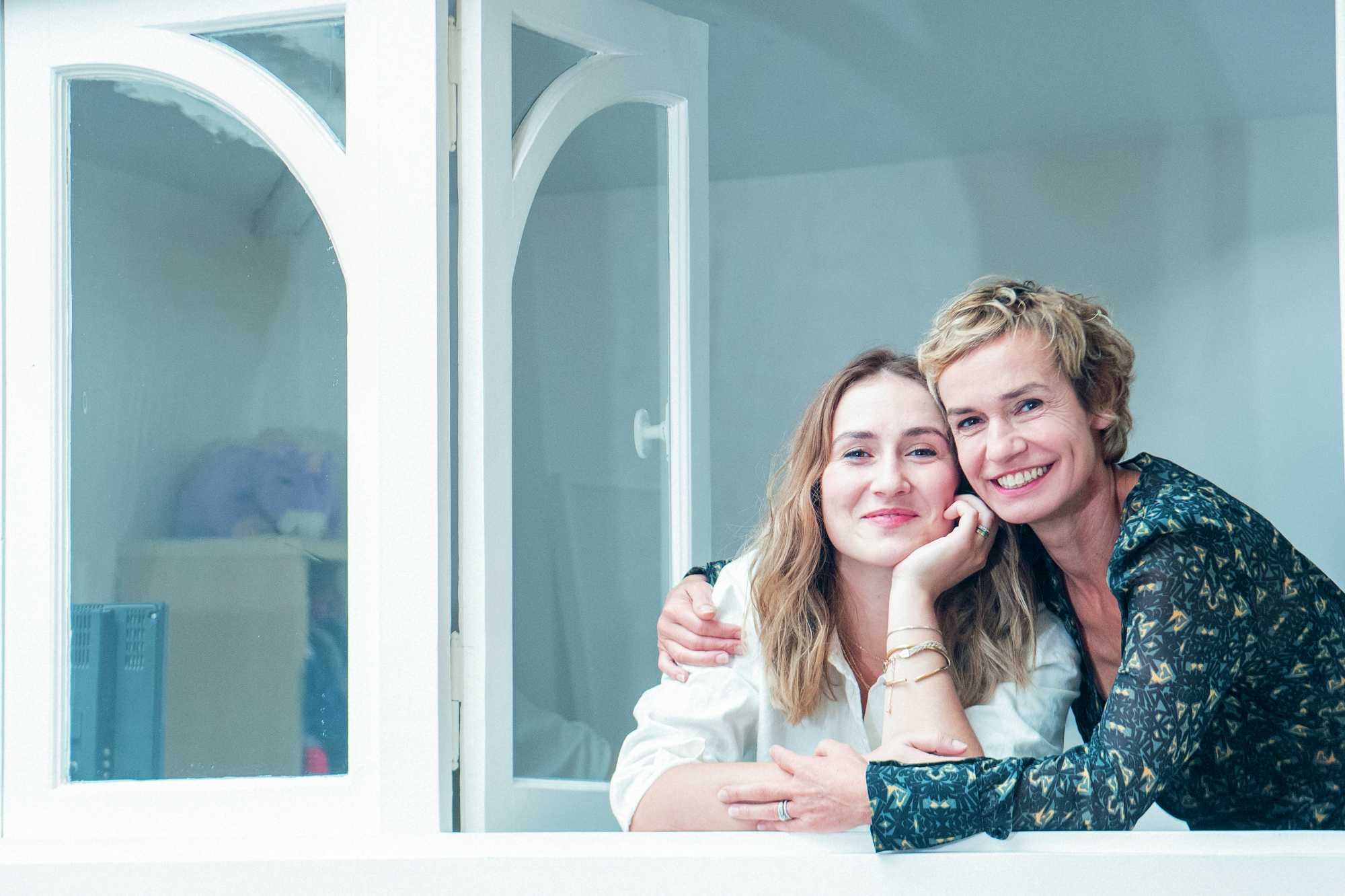 Sandrine et Jeanne Bonnaire, productrices de mère en fille