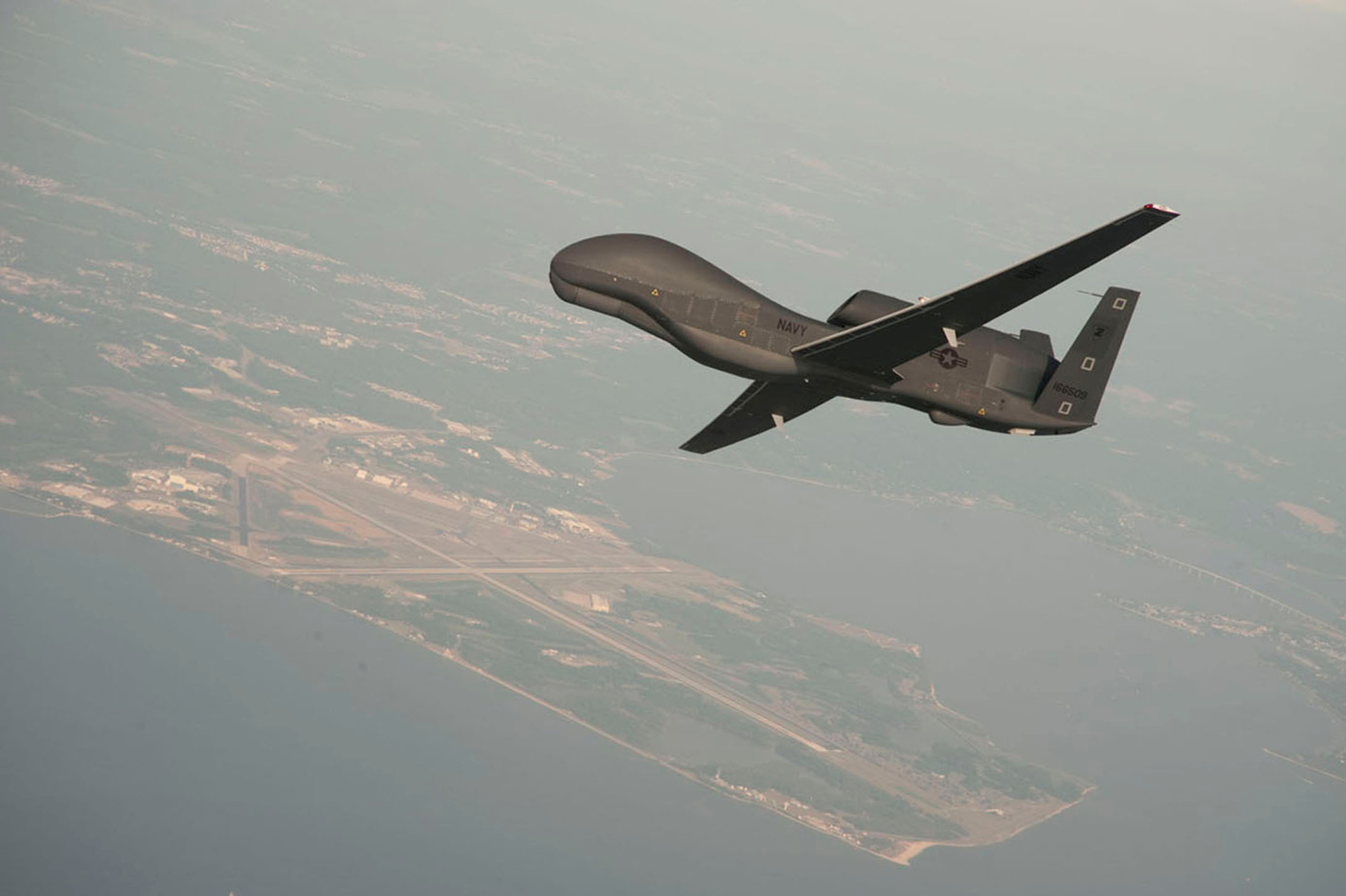L'Iran annonce avoir abattu un "drone espion américain"