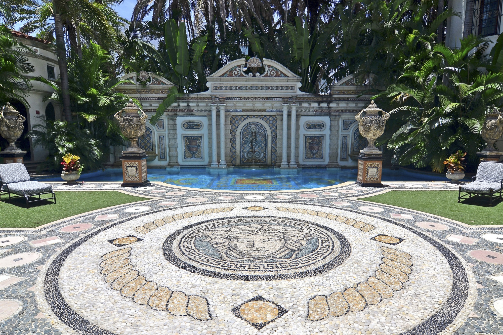 Visitez le palace de Gianni Versace Vendu aux enchères