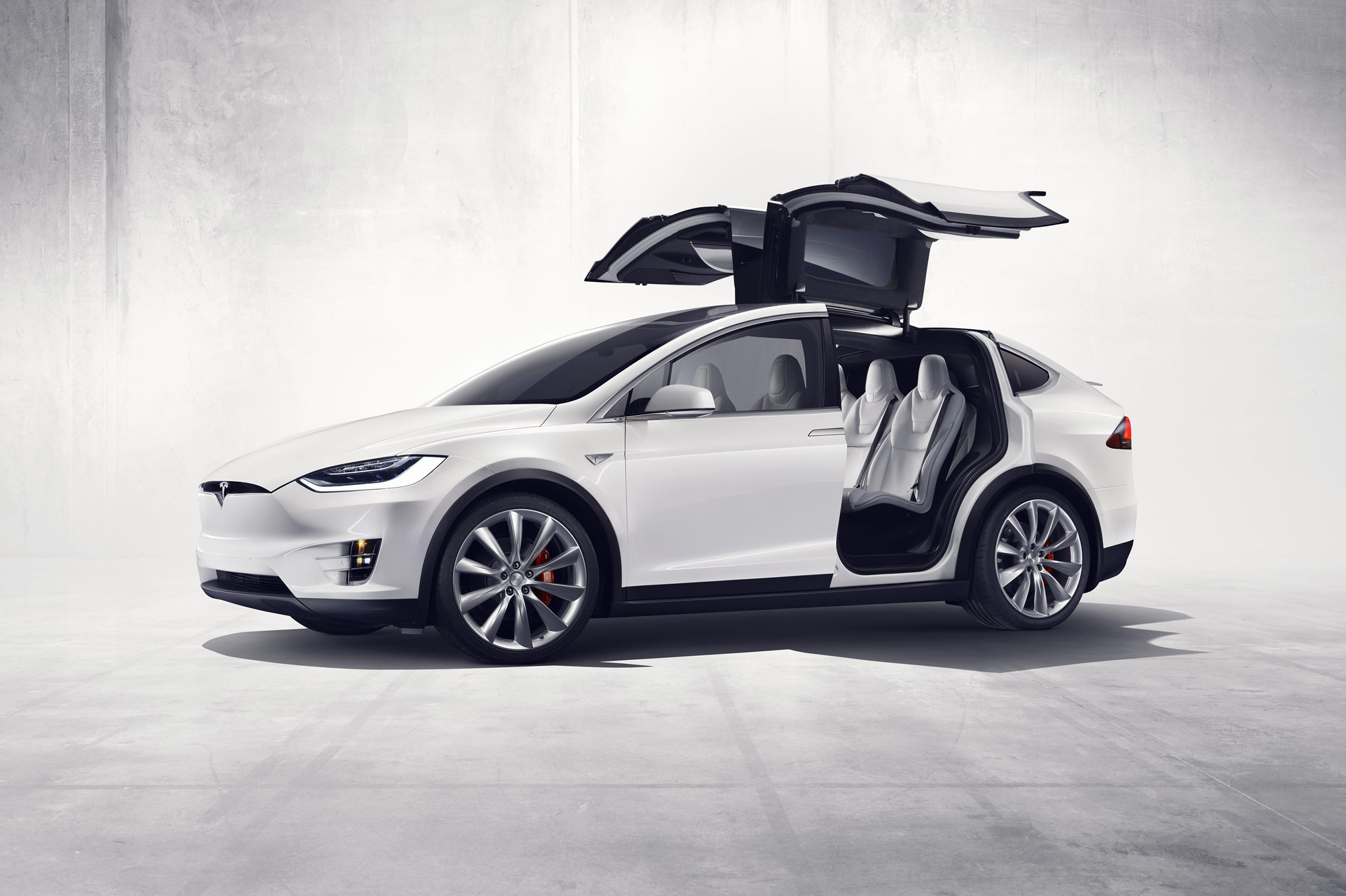 Tesla Model X, le SUV zéro émissions - Nouveau modèle