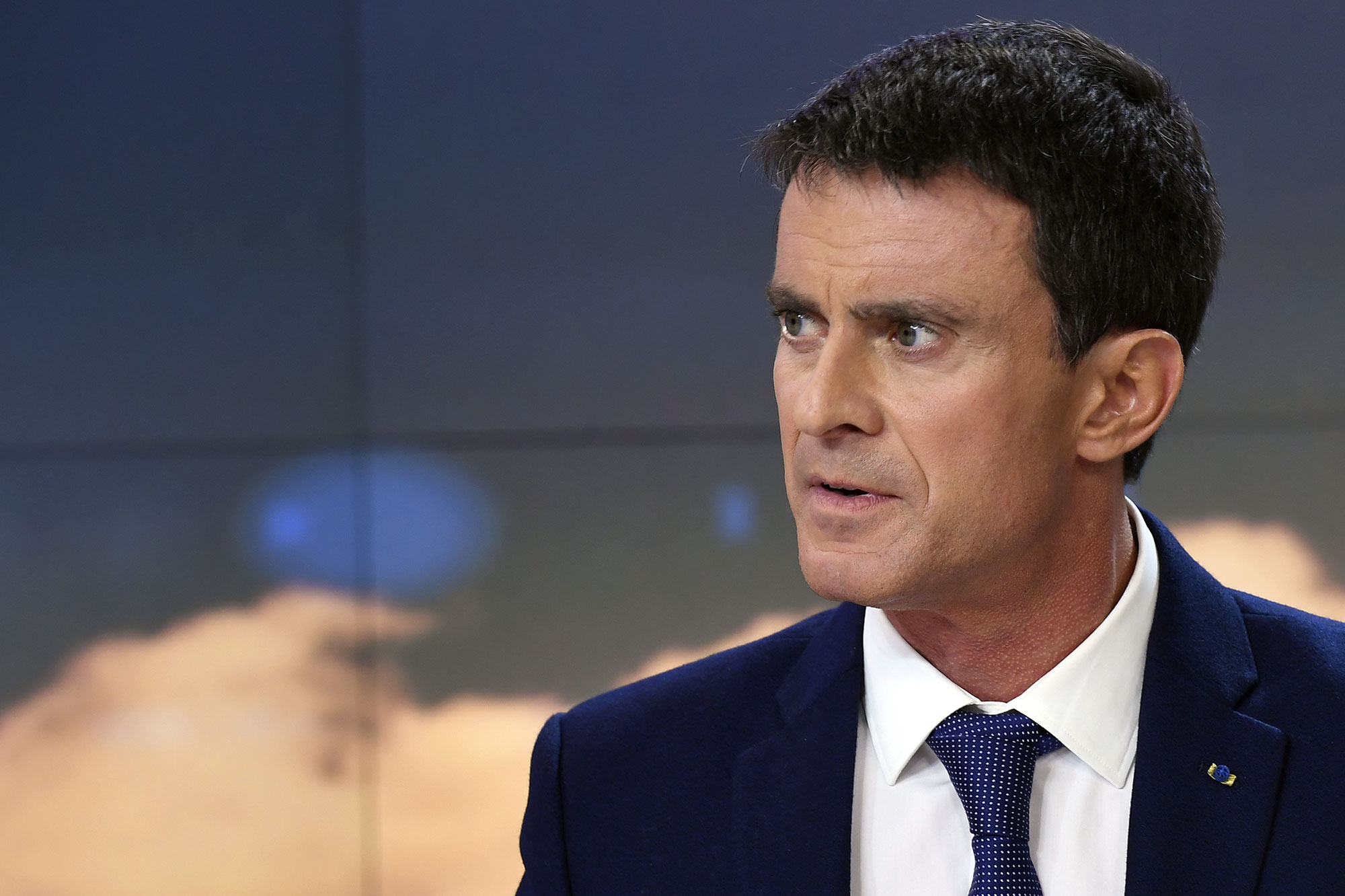 Manuel Valls défend son bilan au 20 heures