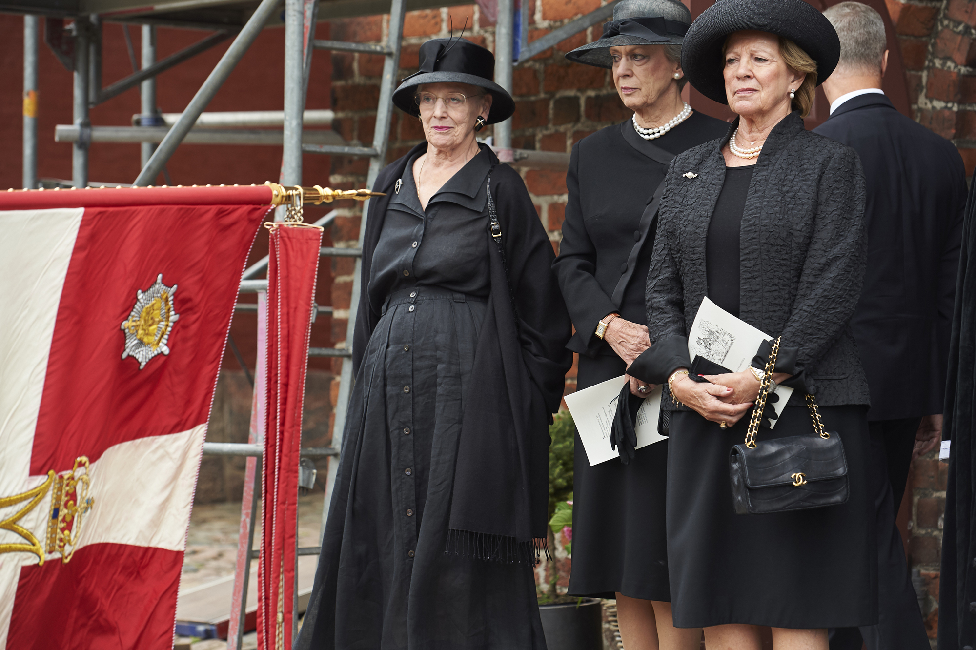 Margrethe II a assisté avec ses sœurs aux obsèques de la princesse