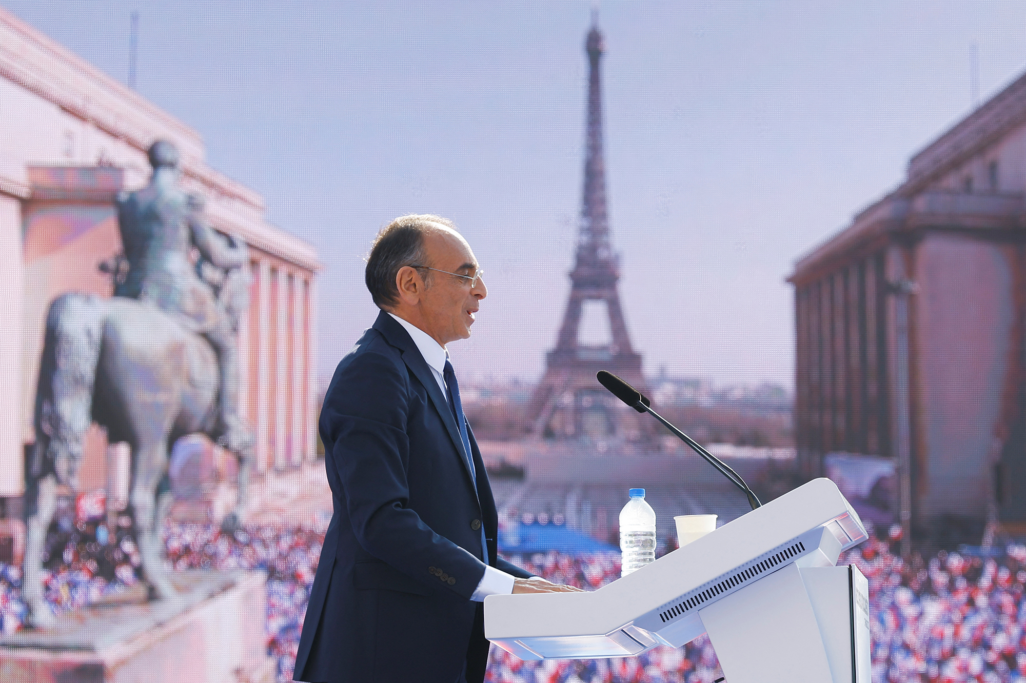 Combien De Personnes Au Trocadero Zemmour Zemmour au Trocadéro : un «succès» en demi-teinte