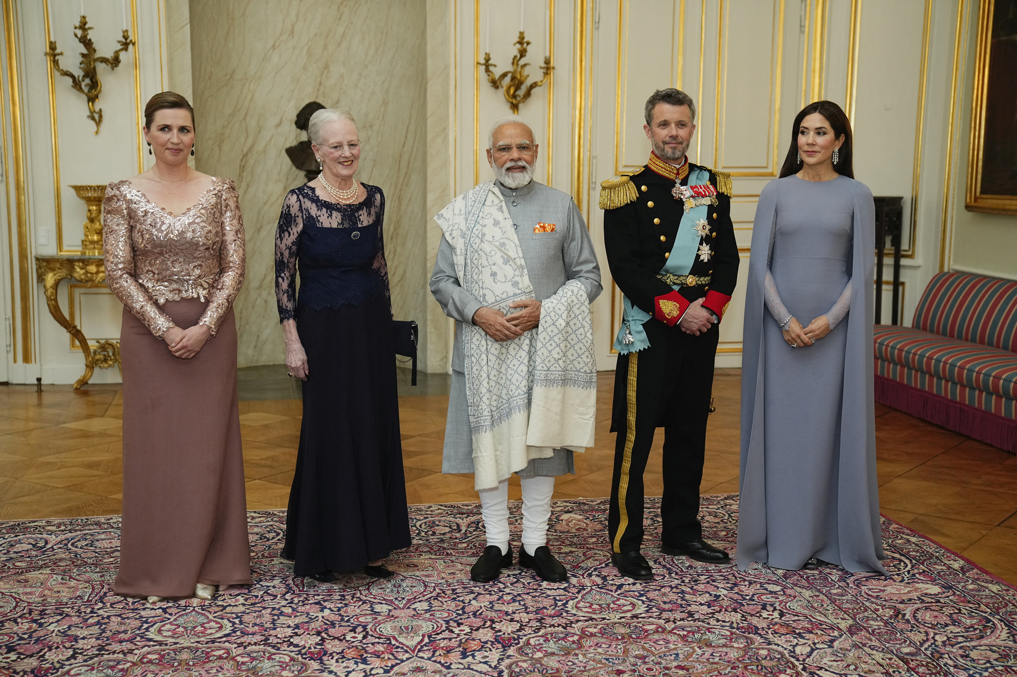 Mary and Frederik with Margrethe II for dinner with the Prime Minister of India