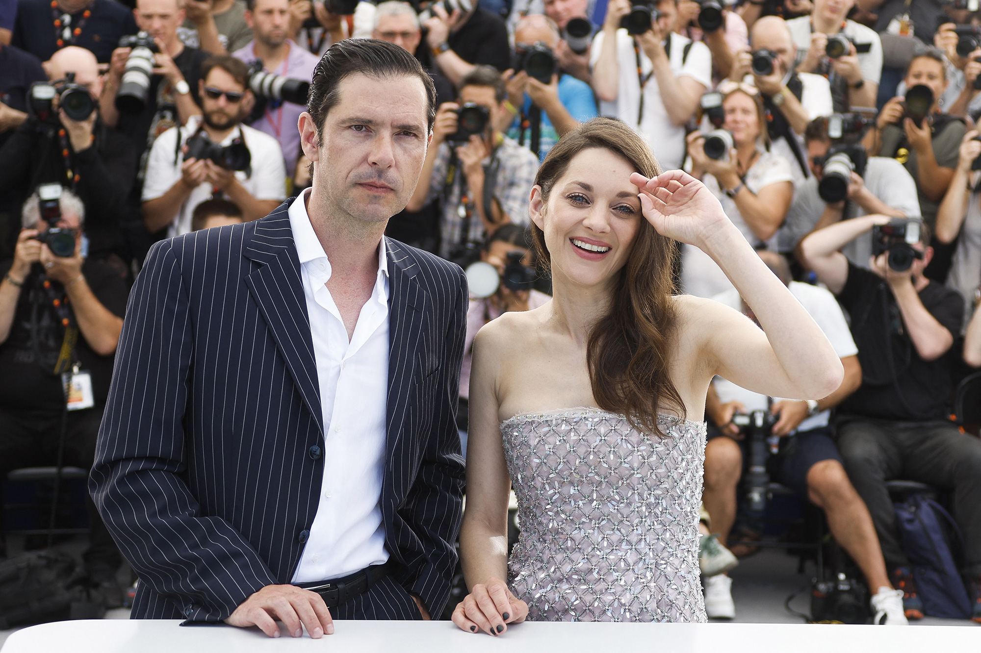 Marion Cotillard, mini robe et godillots : nouveau look surprenant à Cannes