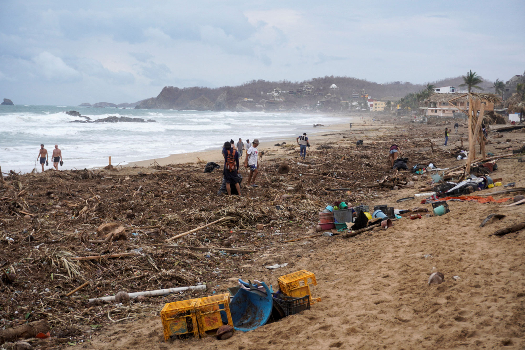 Sur de México afectado por el huracán Agatha