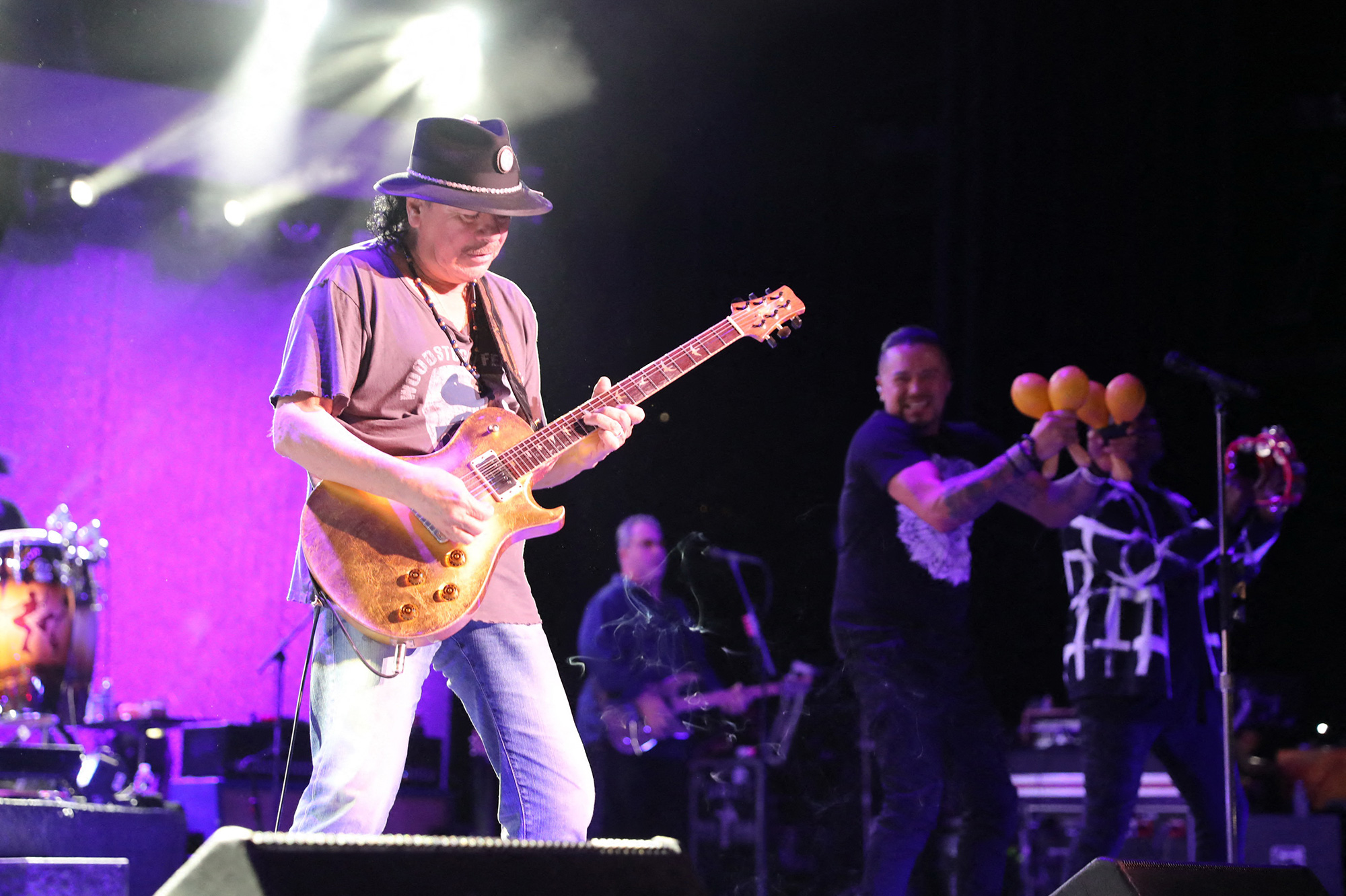 Carlos Santana collapses in the middle of a concert, his agent gives