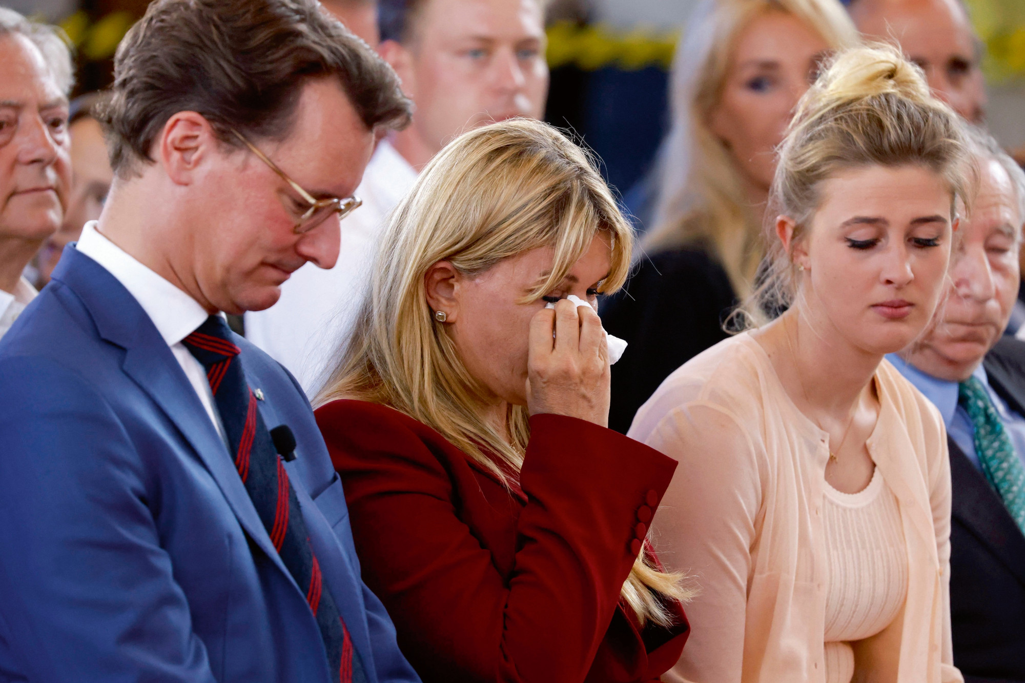Corinna Schumacher, tears for Michael - Celebrity Gossip News