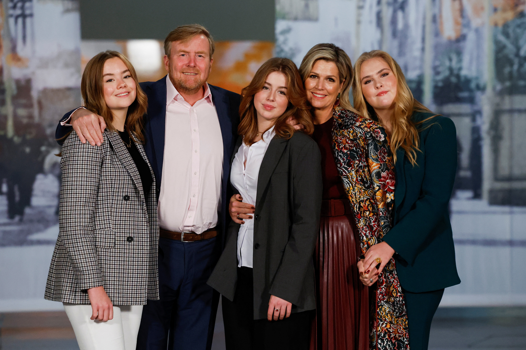 Koningin Maxima, Koning Willem-Alexander en hun dochters samen voor nieuwe foto’s